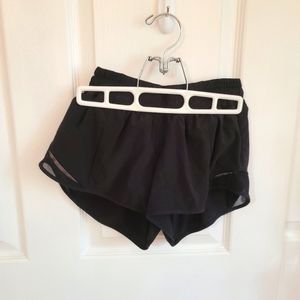 Lululemon Hotty Hot Short Low Rise 2.5